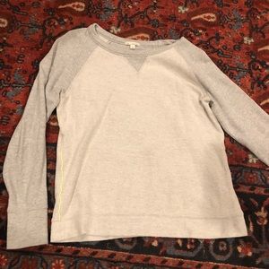 Gap fitted gray swearshirt